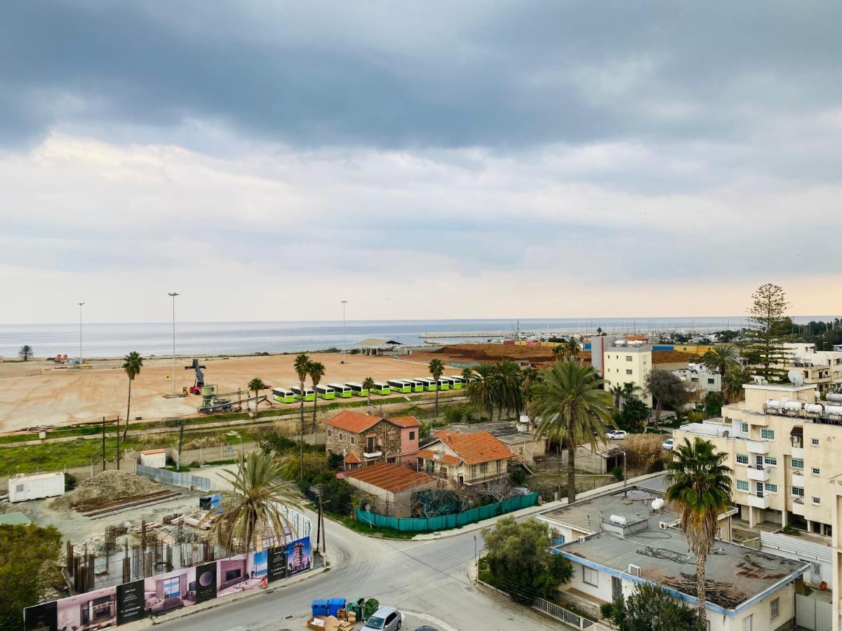 Panoramic Seaside Getaway, 2-Br Penthouse Apartment Larnaca Exterior photo